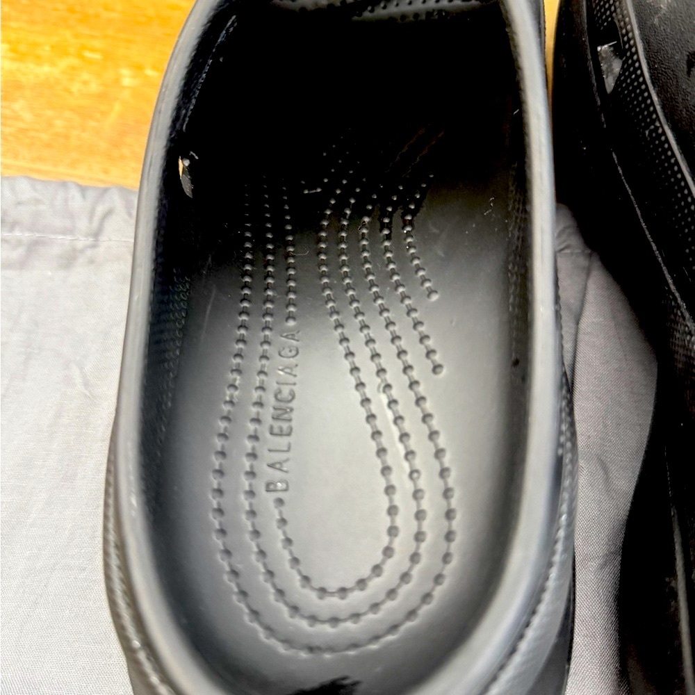 Balenciaga Pool Crocs Slide Sandal - Black, Size 9.5 (39) - Picture 11 of 14